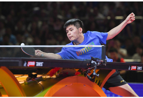 欧冠综述：16强已定12席！拜仁补时绝杀晋级 米兰+亚特兰大出局