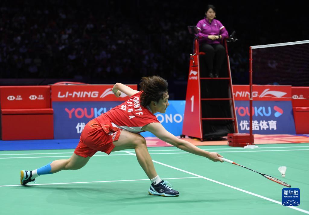 少一个防守 少一个防守